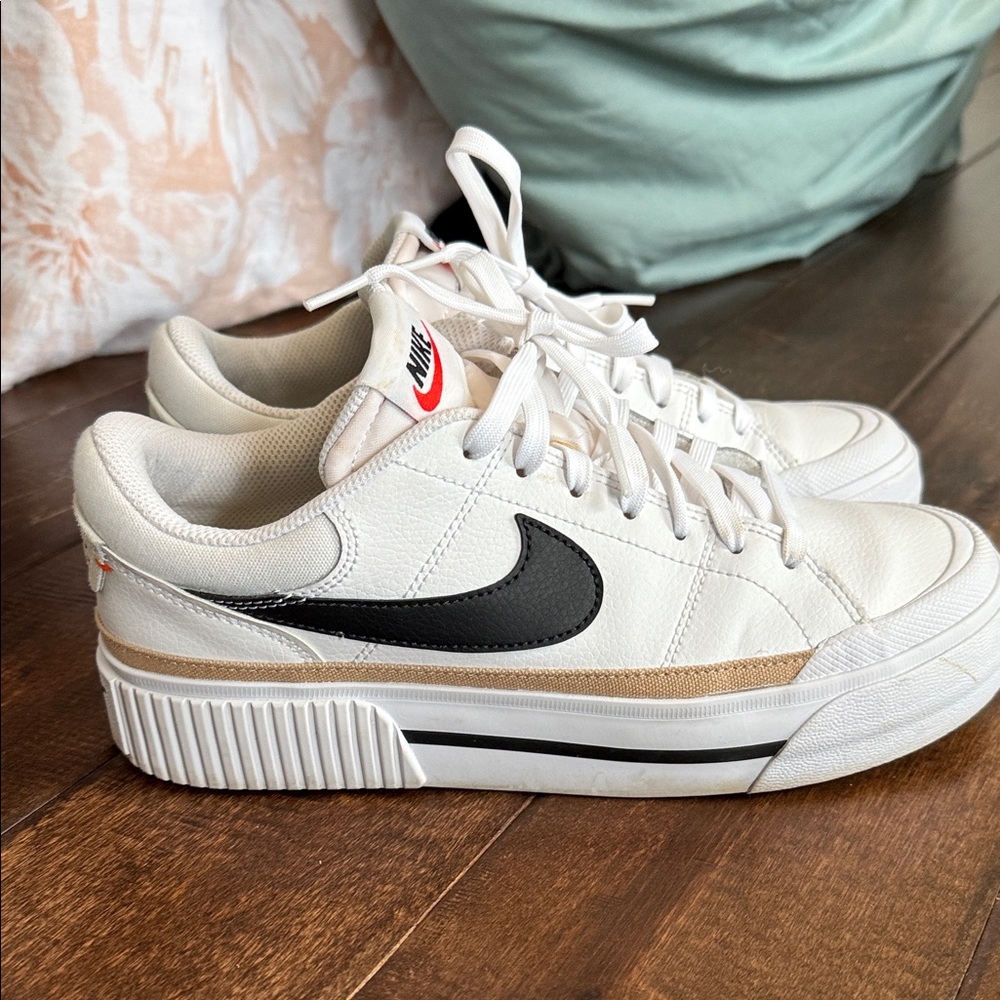 Nike White and Black Court Sneakers
